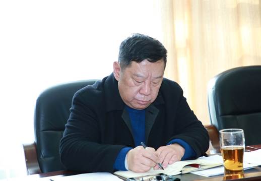 说明: E:\办公资料\照片与视频\贵阳学院工作图片\2020年\1月\6日——贵阳学院召开意识形态联席会议\精选图片\AB3A5593.JPG